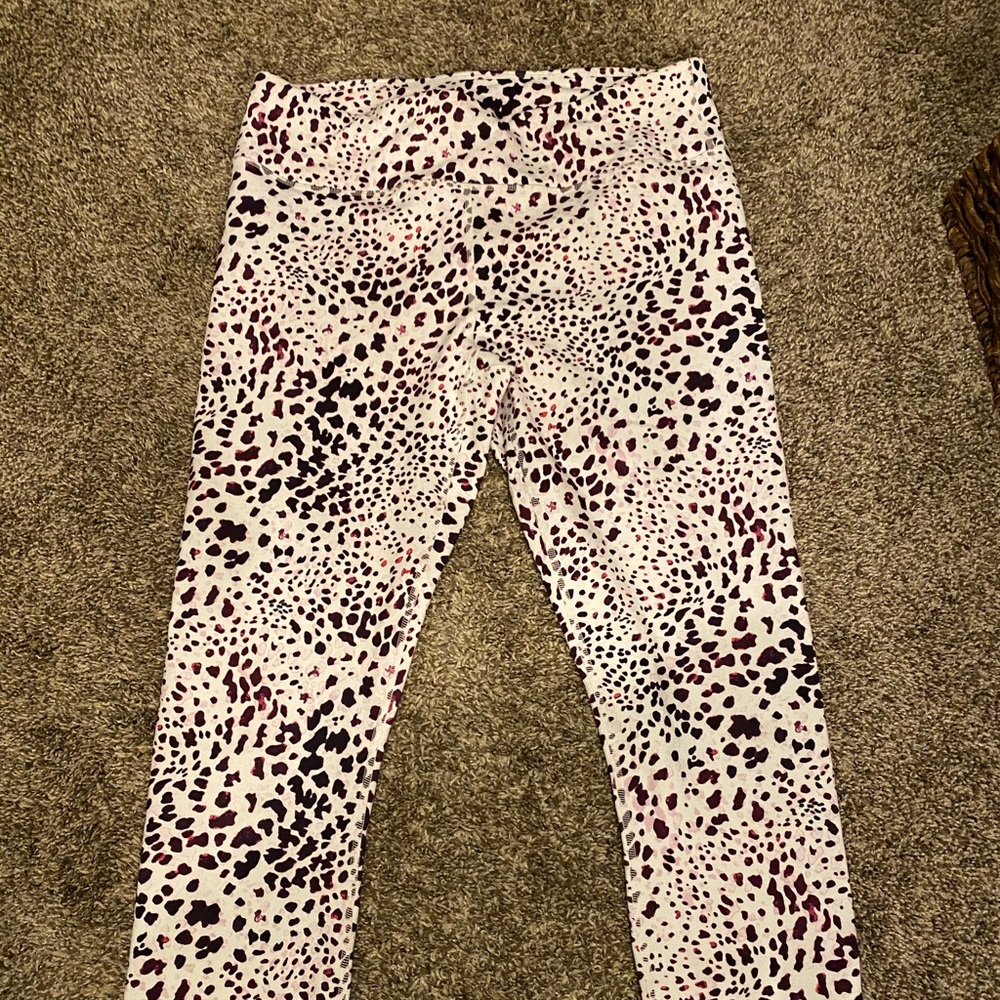 Fabletics crop leggings